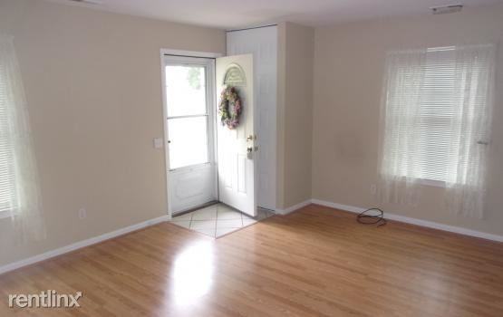 3177 Sunnyside Ct - Photo 2 of 5