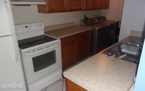 3177 Sunnyside Ct - Photo 3 of 5