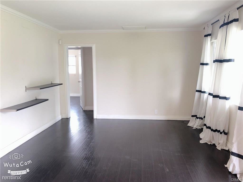 1563 3rd St - Photo 3 of 9