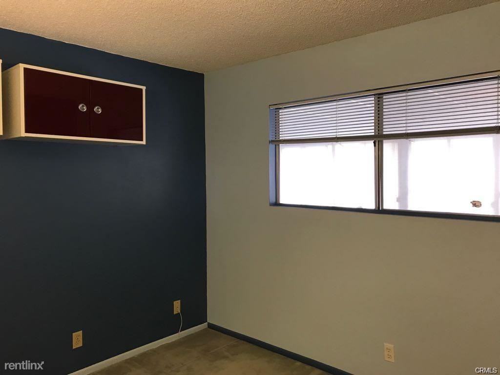 21367 E Tudor St - Photo 2 of 8