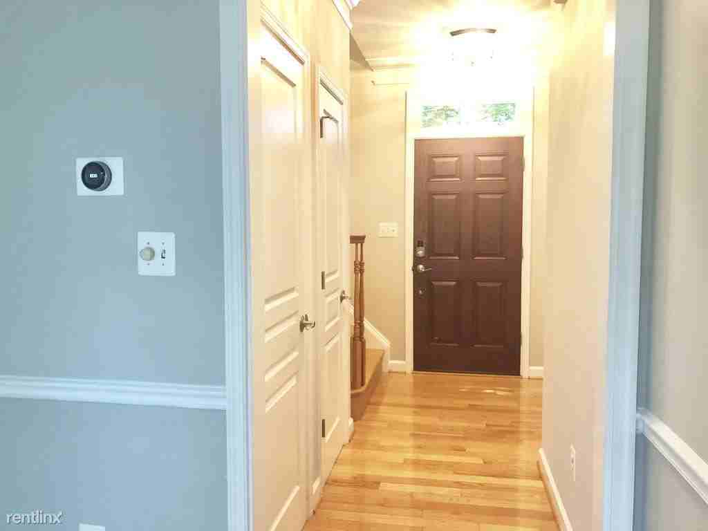 5013 Washington Blvd - Photo 3 of 48