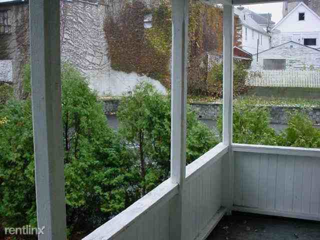 942 University Pl - Photo 2 of 11