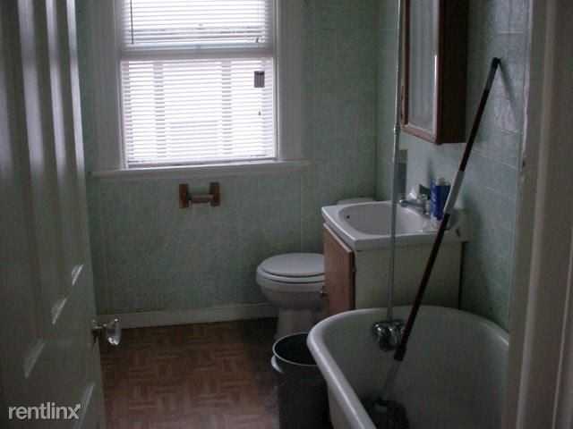 942 University Pl - Photo 3 of 11