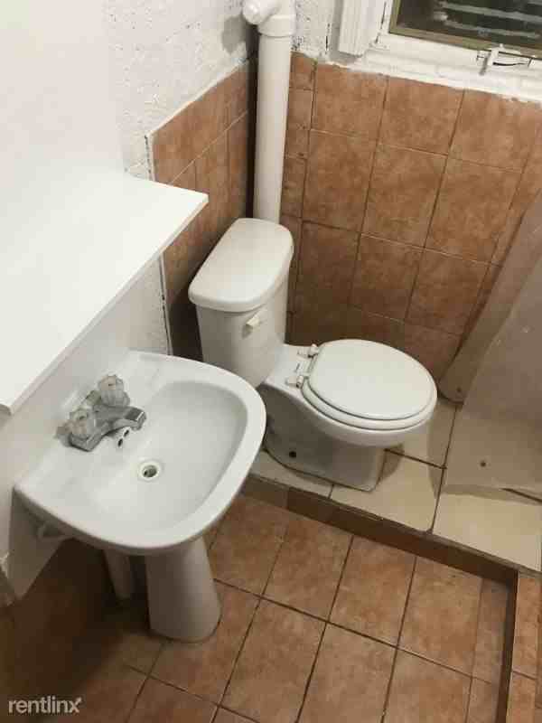 412 Ben Swain Dr - Photo 3 of 9