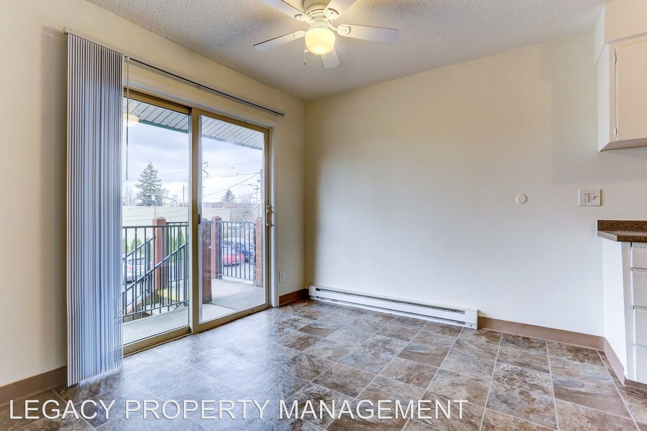 15847 SE Stark Street - Photo 3 of 32