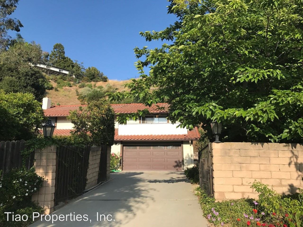 201 Mariners View Lane - Photo 2 of 33