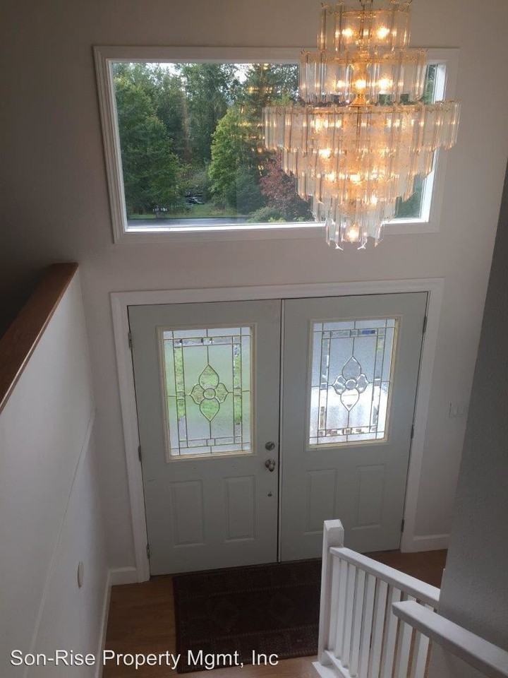 2530 Vining St. - Photo 3 of 21