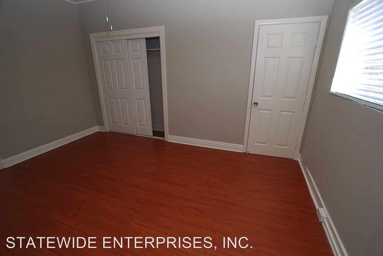 979 S. Oxford Ave - Photo 2 of 7