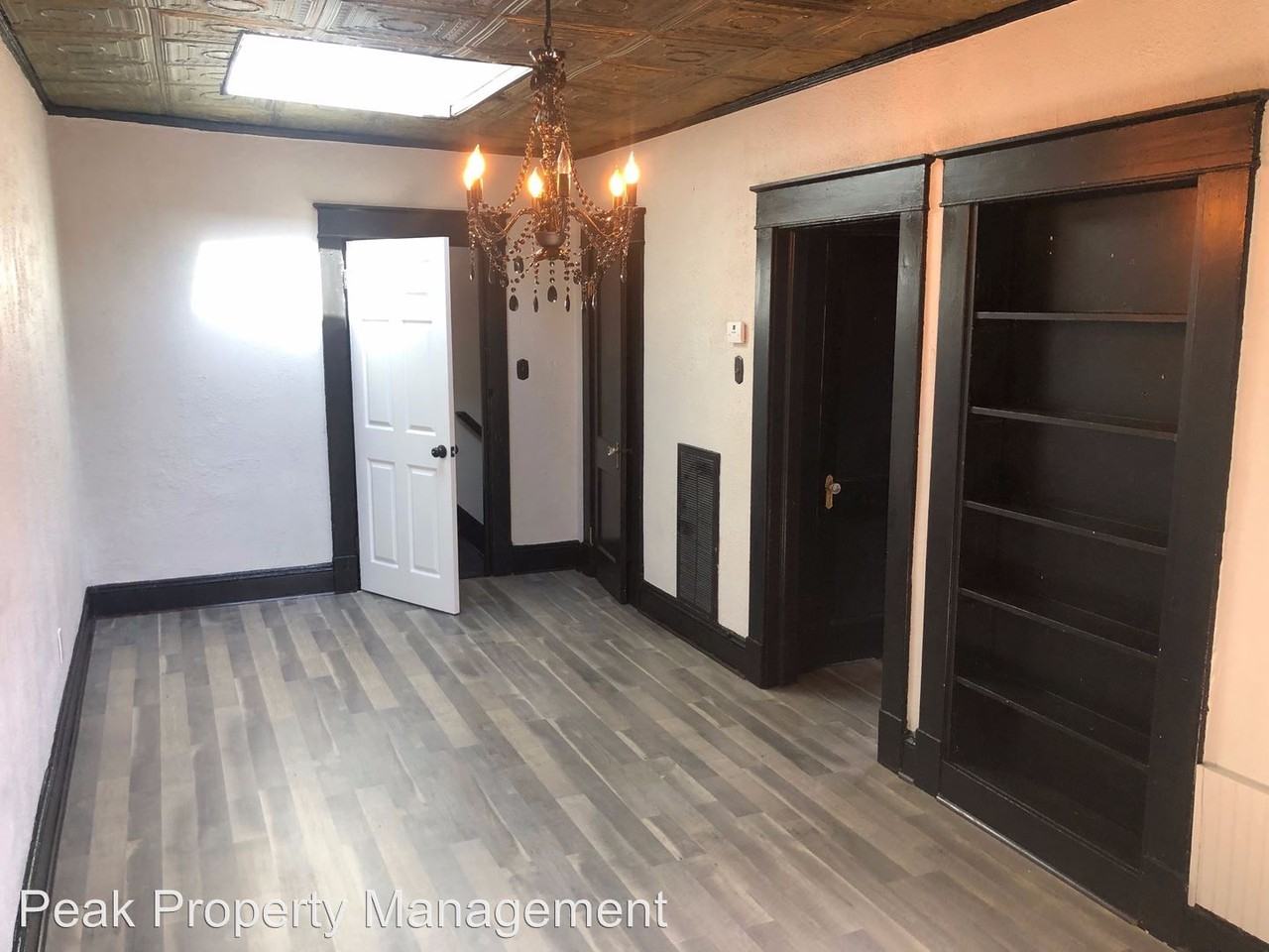 224 West Brookland Park - Photo 2 of 11