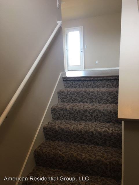 17189 Pratt St - Photo 2 of 14