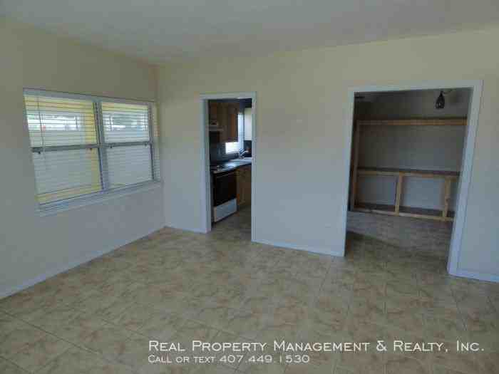 2117 E Esther St - Photo 3 of 15