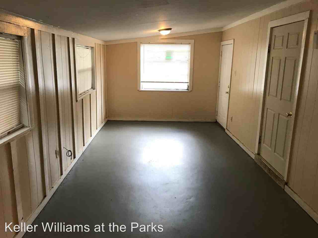 530 Ruffel St - Photo 2 of 13