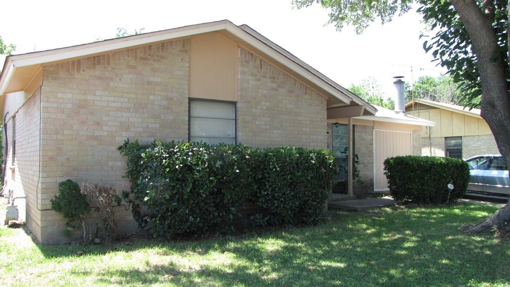 1632 Americana Blvd - Photo 2 of 15