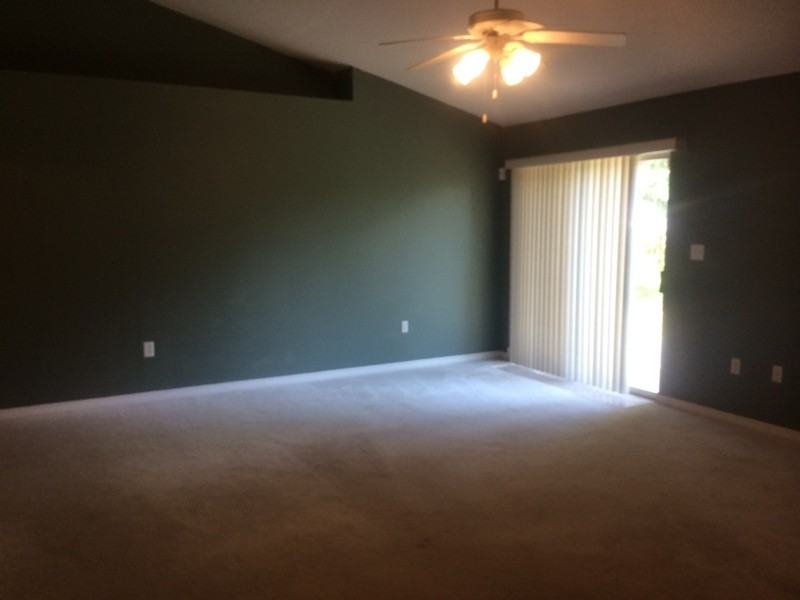 396 Brown Pl - Photo 2 of 8