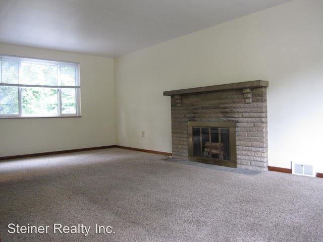 153 Oakview Ave - Photo 2 of 13