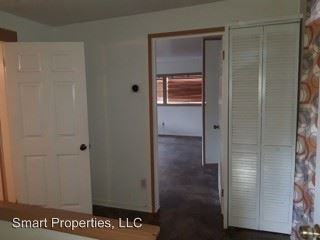 1111 N Vermont Ave - Photo 3 of 7