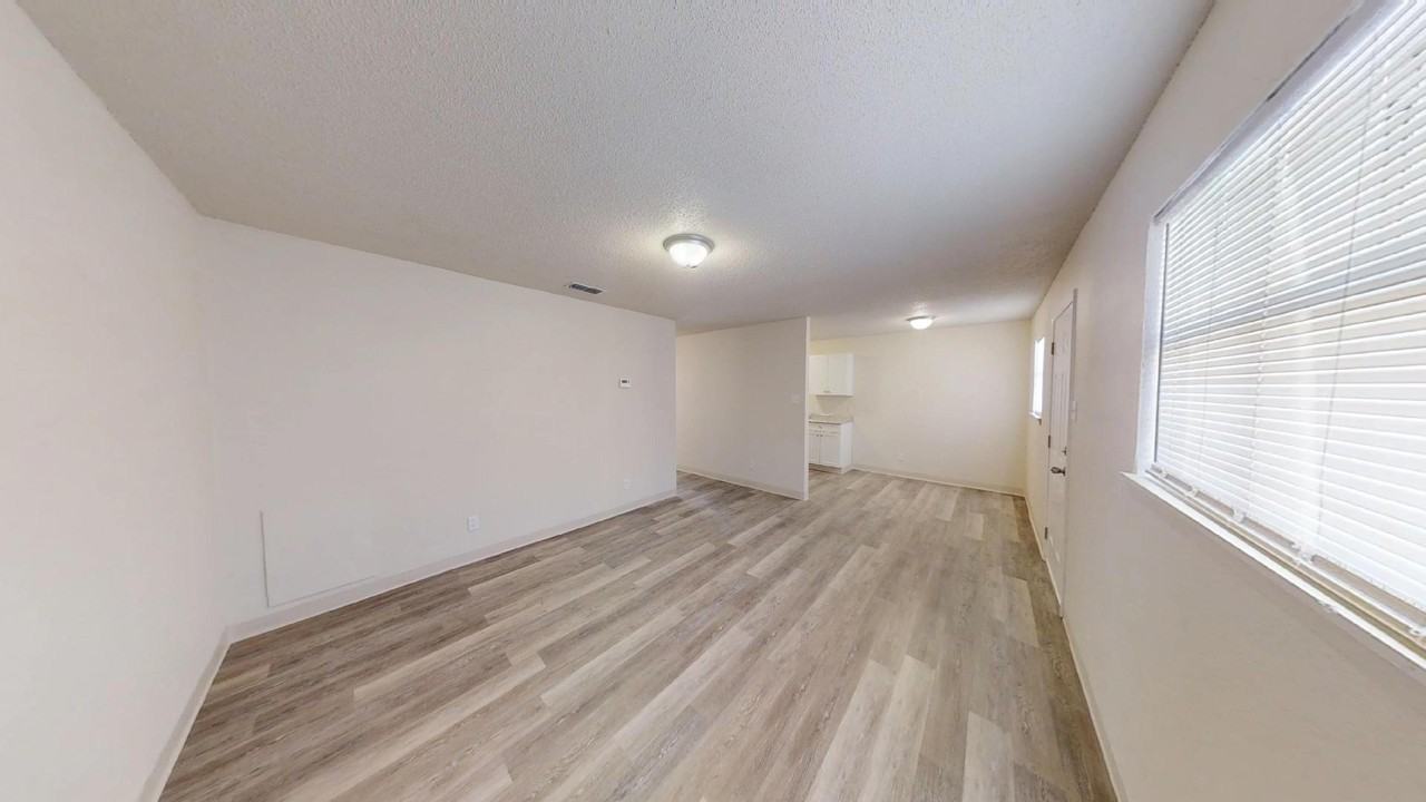 1510 Arizona Dr - Photo 3 of 10