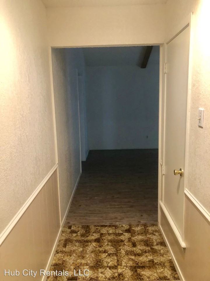 3310 A 81st Street - Photo 3 of 13