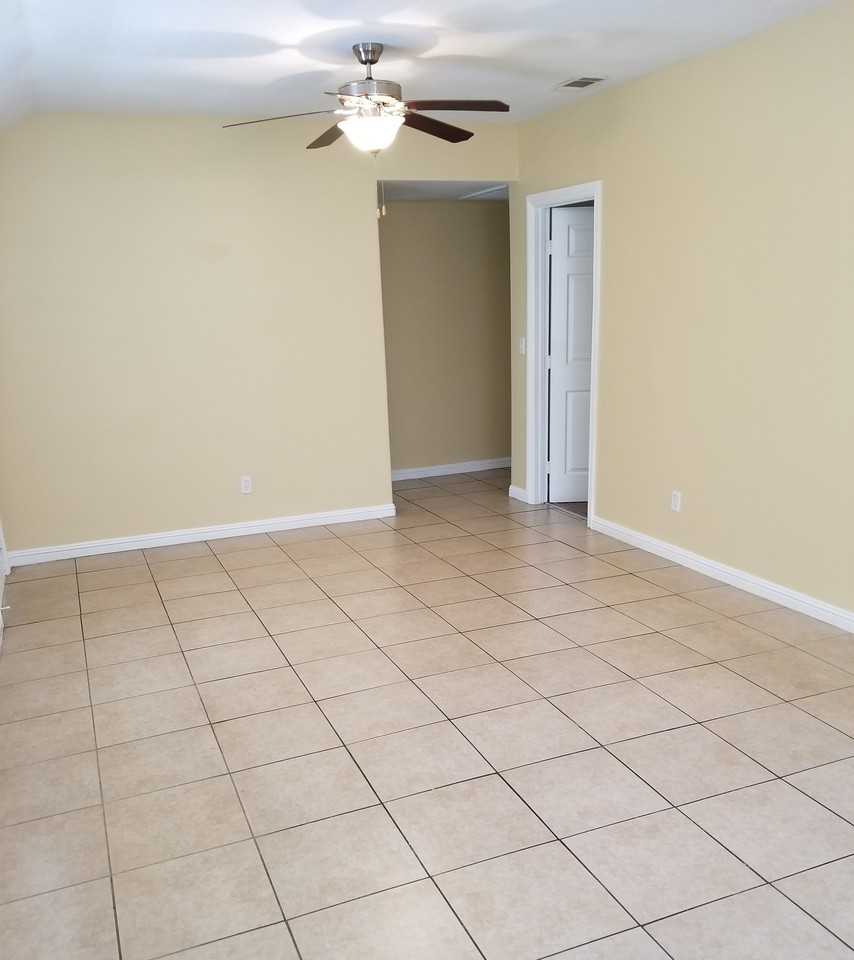 301 Cleveland Ave - Photo 3 of 9