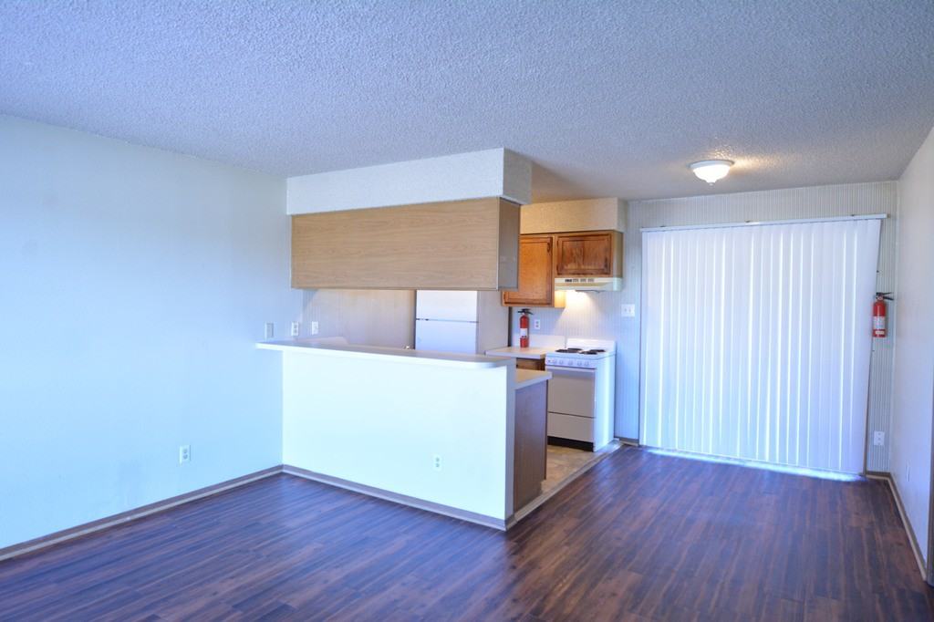 1314 Holland Rd - Photo 5 of 9