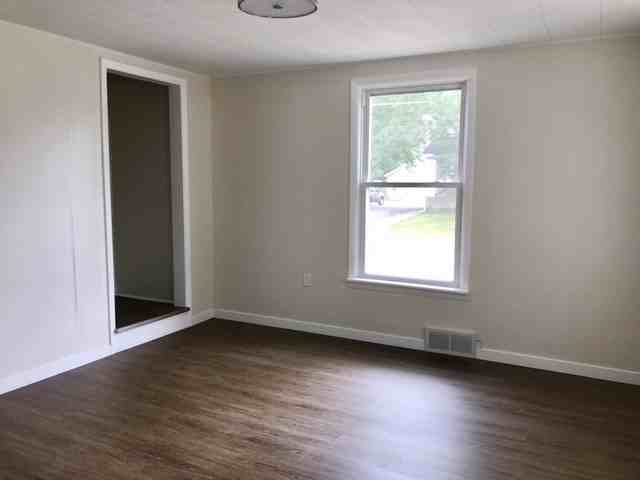 157 S State St - Photo 2 of 18