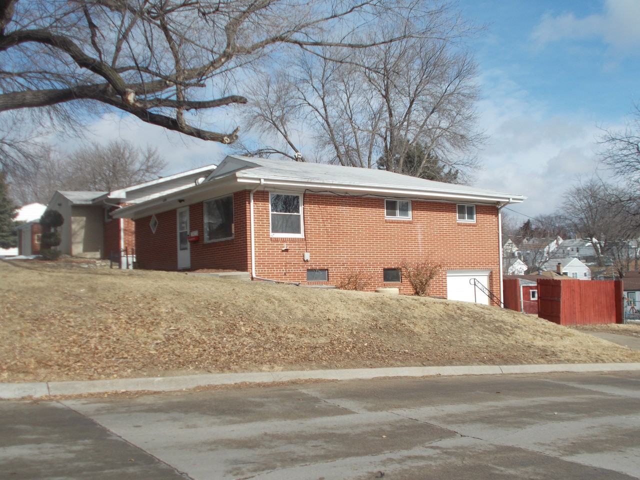 6249 S 42nd St - Photo 2 of 10