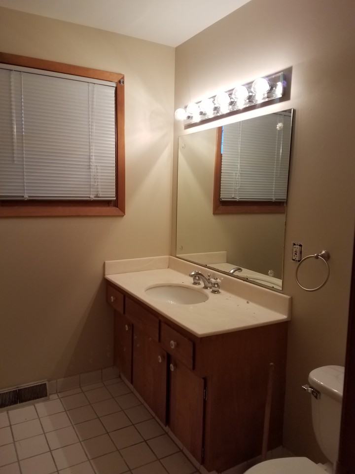 2816 State St - Photo 2 of 5