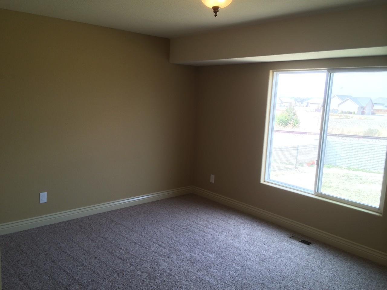 4610 N Ironwood Cir - Photo 4 of 15