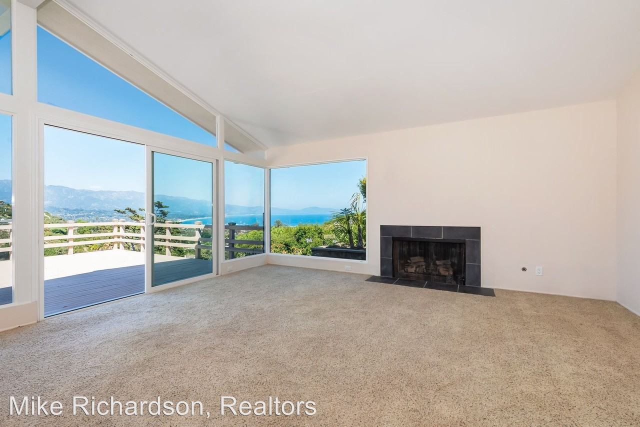 1103 Harbor Hills Dr - Photo 3 of 20