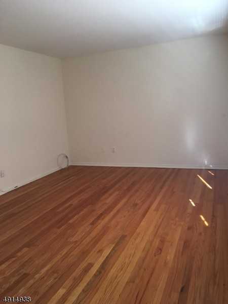 7 Columbia Dr #2a - Photo 3 of 13