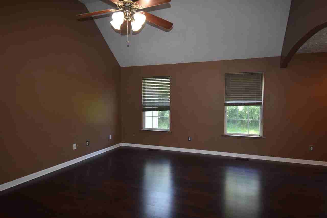 7128 Lone Eagle Dr - Photo 3 of 25