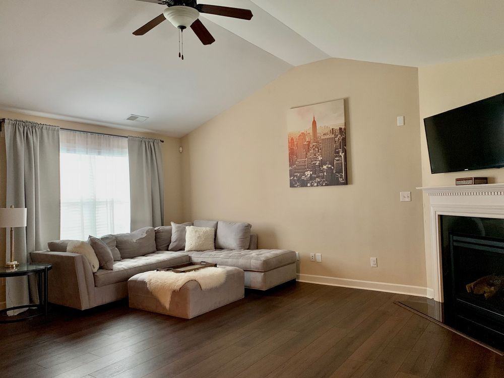 4370 Redspire Ln - Photo 3 of 14