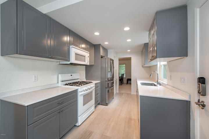 6837 Poppyview Dr - Photo 2 of 21