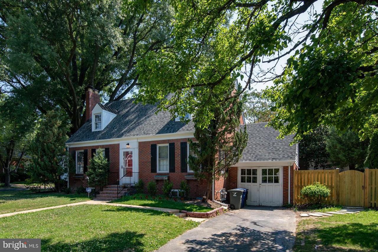 1321 N Abingdon St - Photo 3 of 41