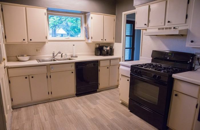 447 Conwell Rd - Photo 2 of 9