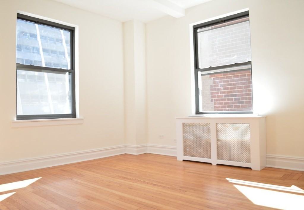 34 -440 W 34th St. 2E - Photo 3 of 4