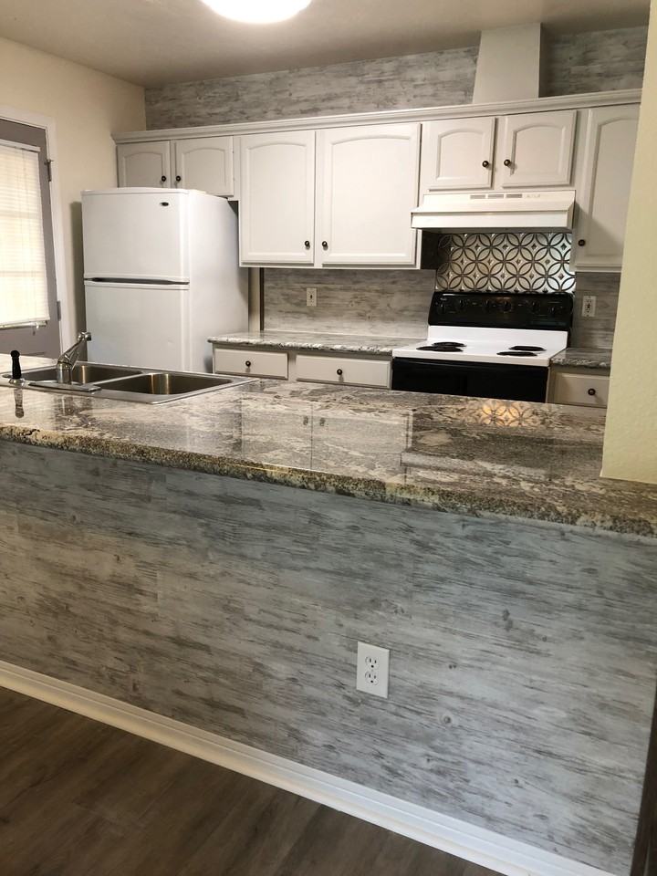 823 North 17th Street - Photo 3 of 13