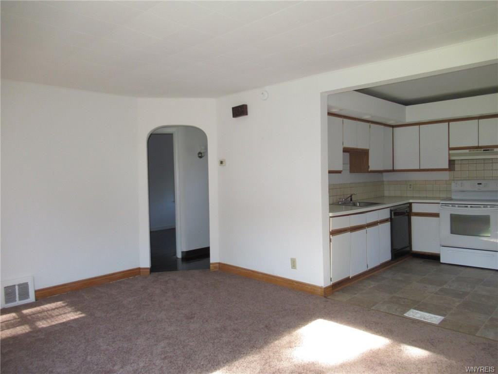 3330 Wallace Dr - Photo 3 of 12