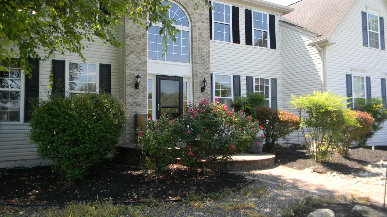 714 Nicole Dr - Photo 2 of 21