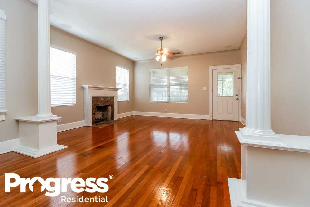 1311 21st Ave N - Photo 3 of 15