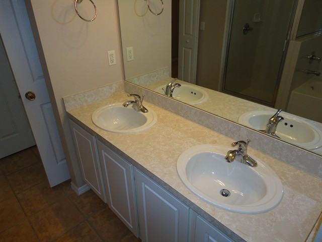 13029 Royal George Ave - Photo 3 of 11
