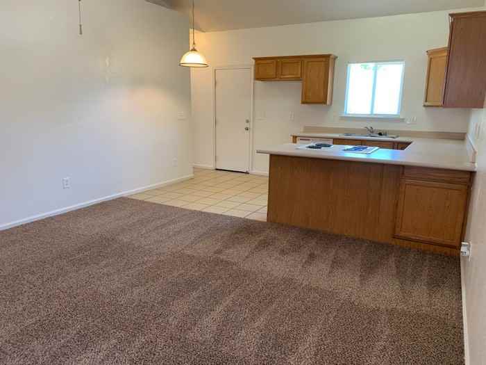 2421 W Sunnyside Ave - Photo 3 of 14