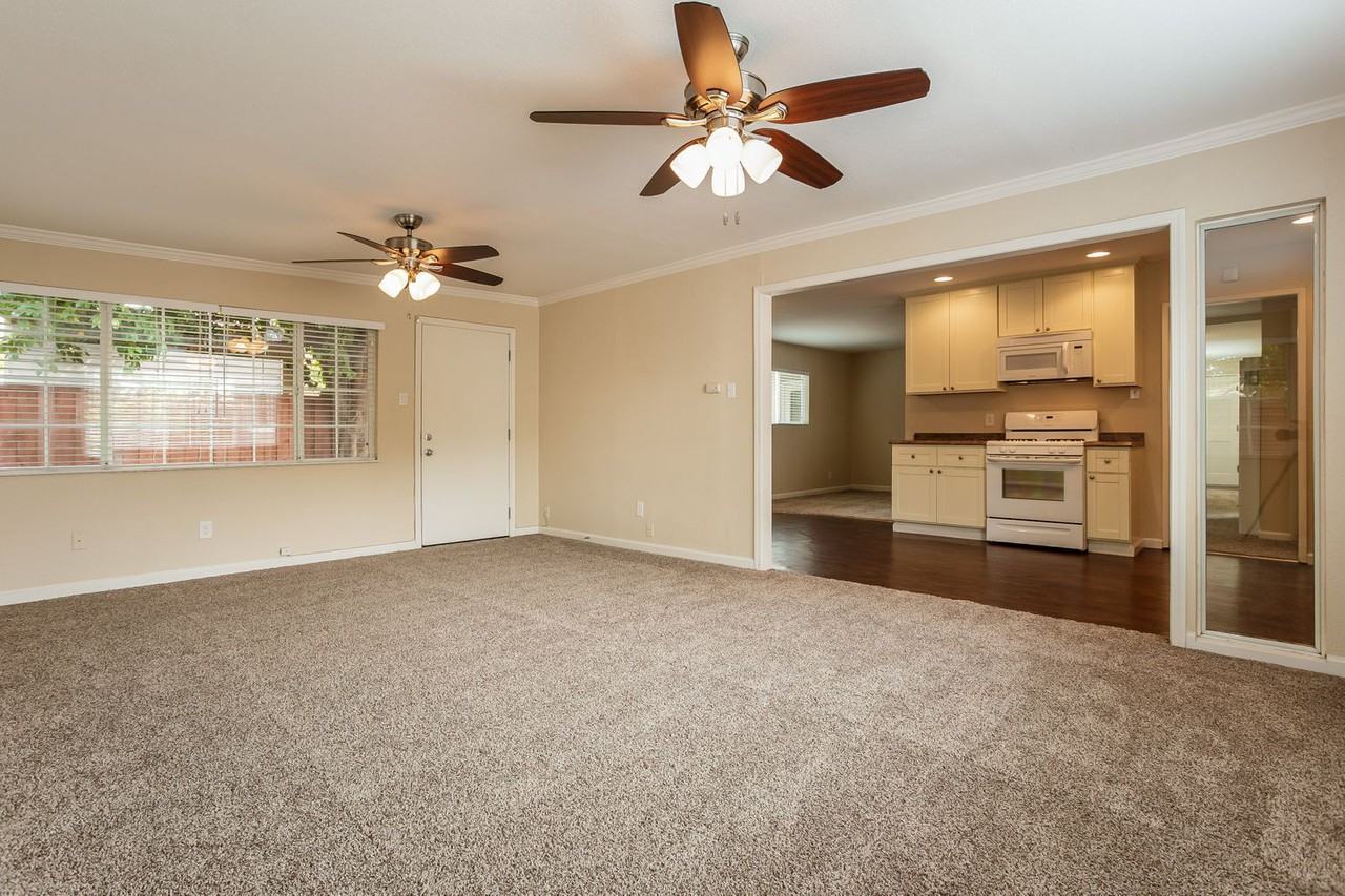 2731 Broadmoor Ave - Photo 3 of 13
