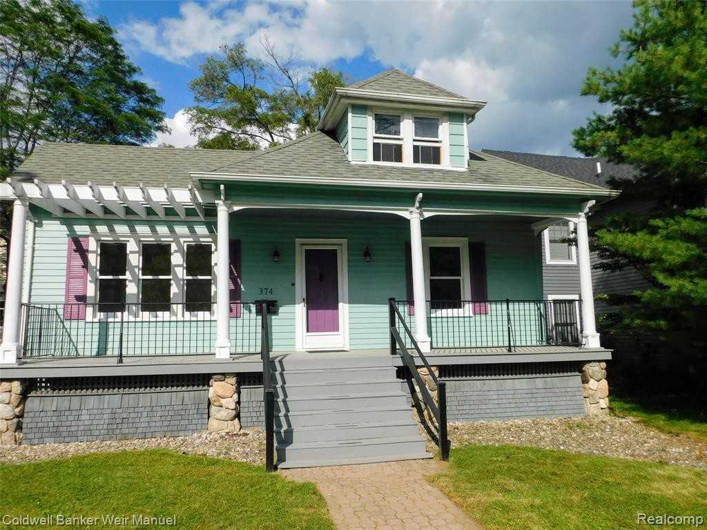 374 Rivard Blvd - Photo 2 of 24