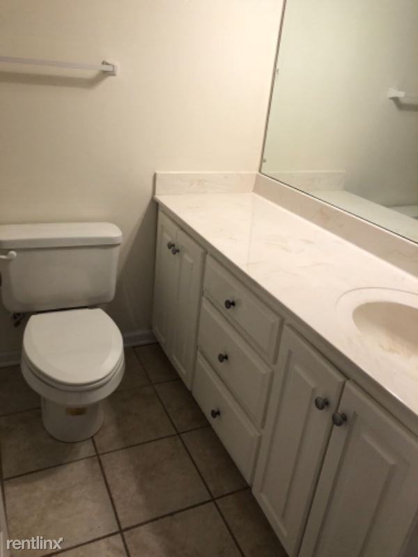 1114 Southbend Dr - Photo 3 of 9