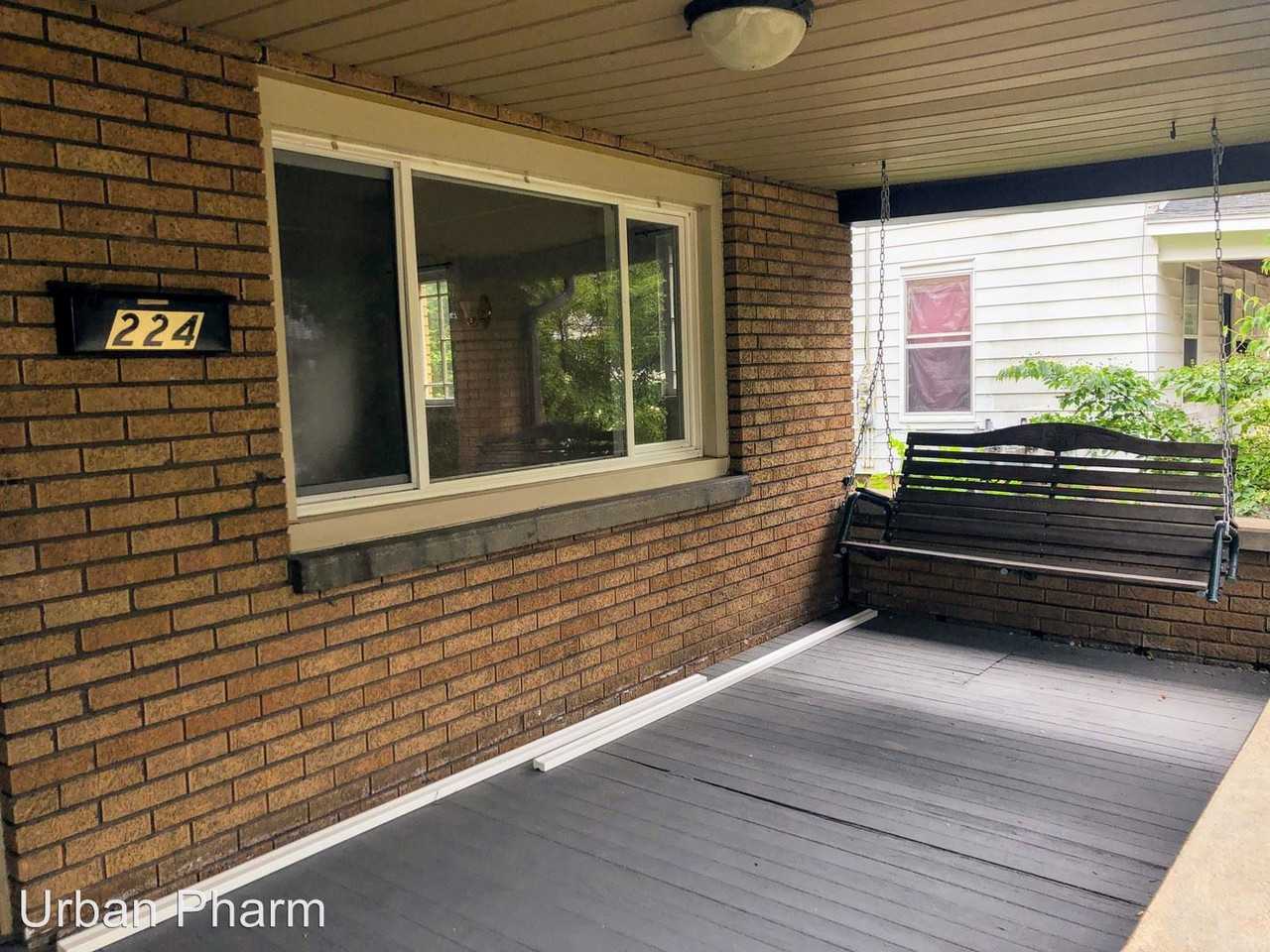 224 Garfield Ave NW - Photo 2 of 28