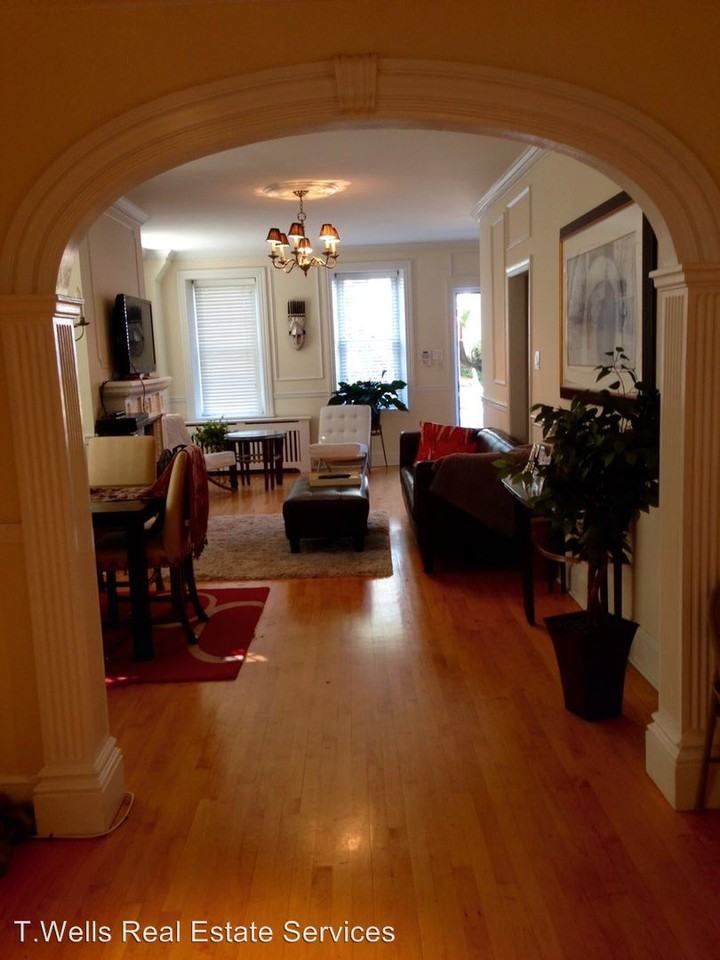 200 E Evergreen Ave - Photo 2 of 11