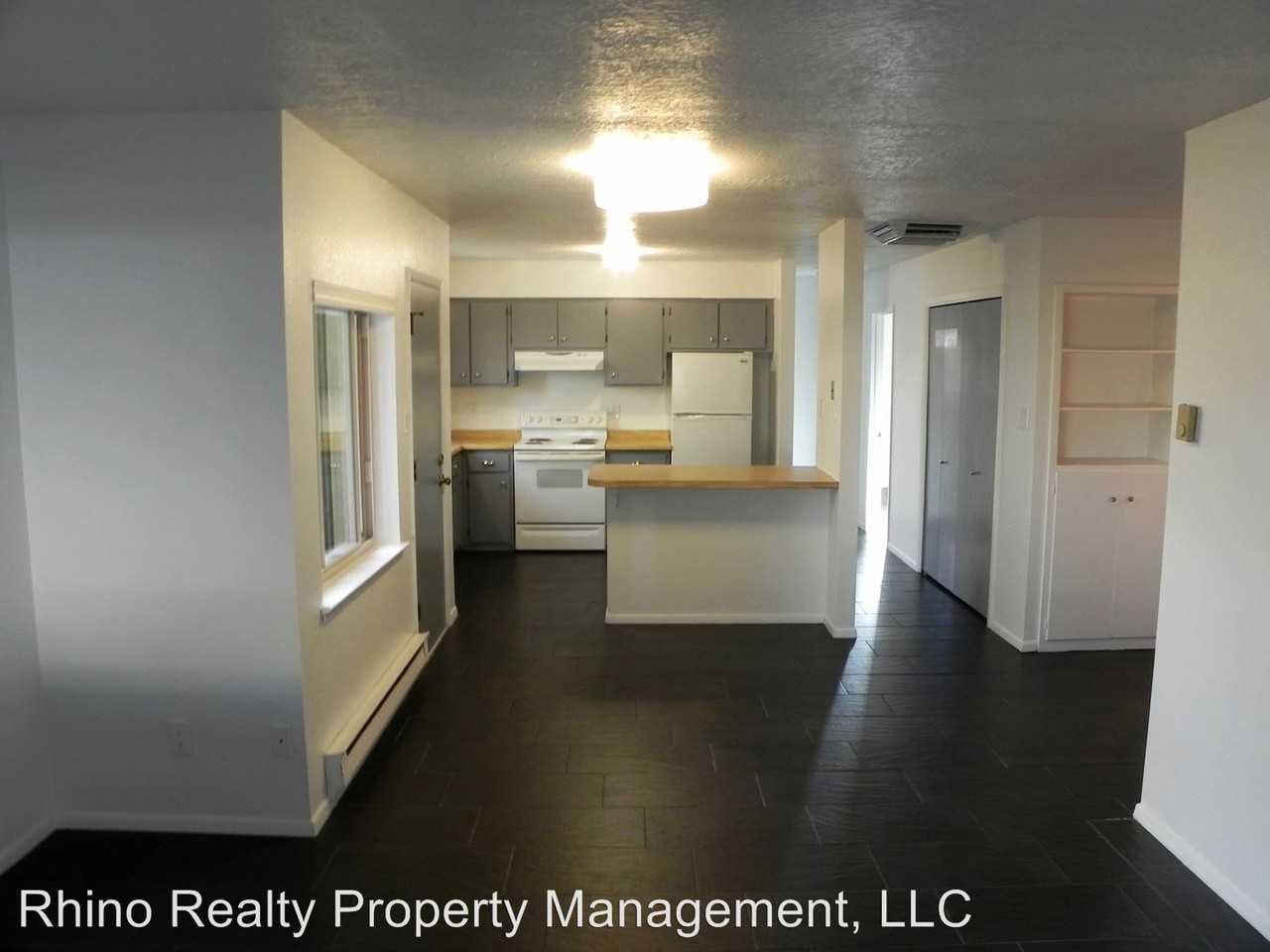 3313 Corona Dr NW - Photo 3 of 24