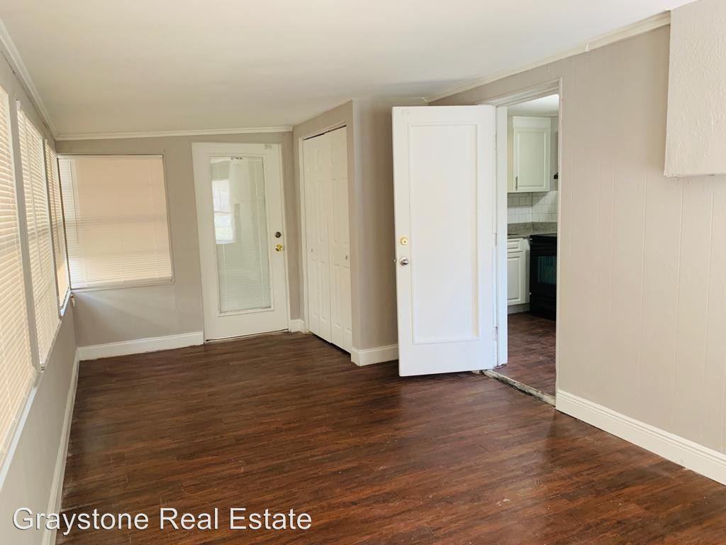 9421 Ottawa St - Photo 3 of 25