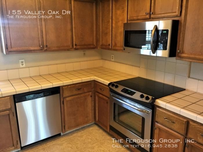 155 Valley Oak Dr - Photo 2 of 7